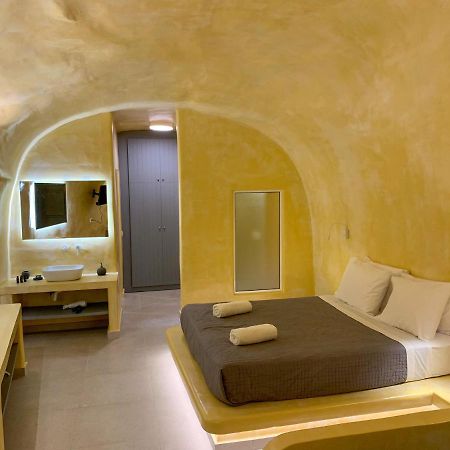 M Residence Santorini Conelia Cave Fira  Exterior foto