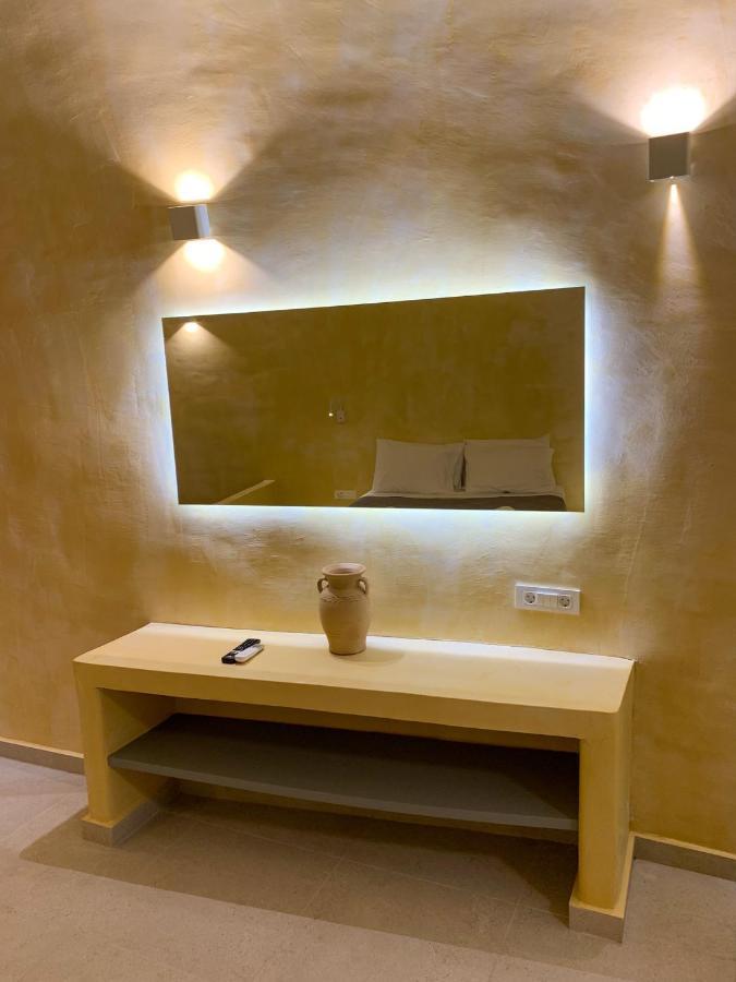 M Residence Santorini Conelia Cave Fira  Exterior foto